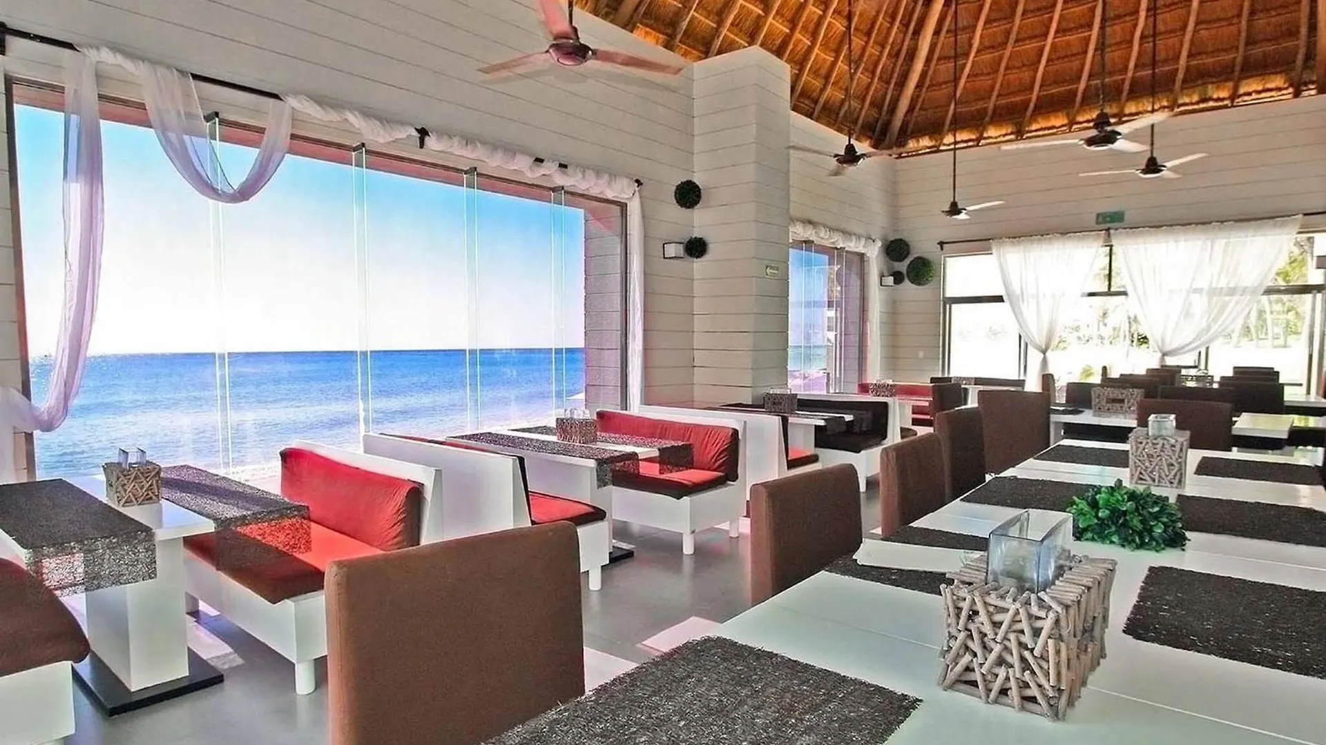 Luxury 3 Bedroom Condo - Beachfront Complex At Mareazul - Buena Vida Playa del Carmen México