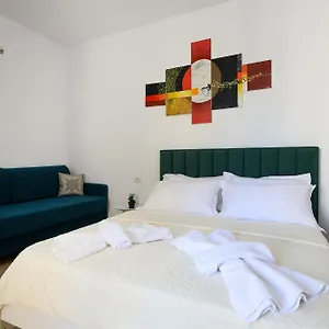 studio-room-in.albaniahotels.org/